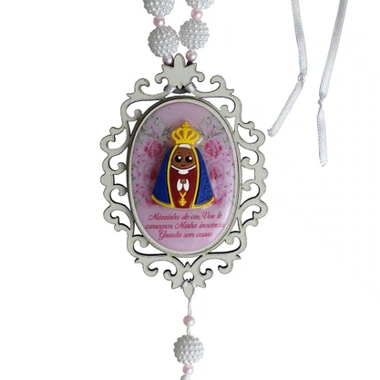 Adorno de Berço MDF de Nossa Senhora Aparecida Infantil Rosa Pérola Branca