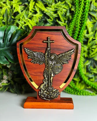 Adorno de Mesa São Miguel Arcanjo com Acrílico - 20 x 16 cm 