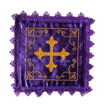 Alfaias Bordadas em Roxo