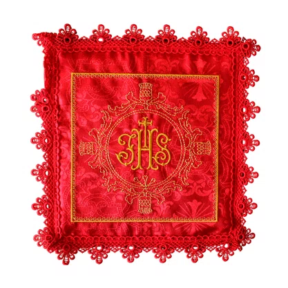 Alfaias Bordadas em Vermelho