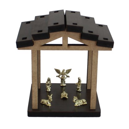 Cabana de Natal em MDF com Sagrada Familia em Metal