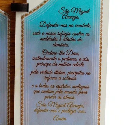 Capela com Porta Desenhada de São Miguel Arcanjo Mdf - 17 cm X 14 cm