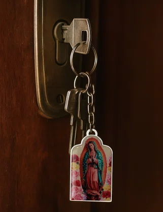 Chaveiro Madeira de Nossa Senhora Guadalupe Corrente