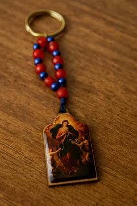 Chaveiro Madeira Nossa Senhora Desatadora de Nós Contas