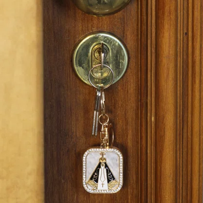 Chaveiro Nossa Senhora Aparecida Quadrado Dourado
