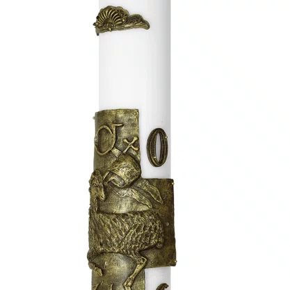 Círio Pascal Relevo Cordeiro Bronze 2026 - 90 X 9 cm Branco