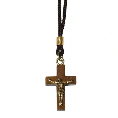 Cordão com Crucifixo Madeira Cristo em Ouro Velho