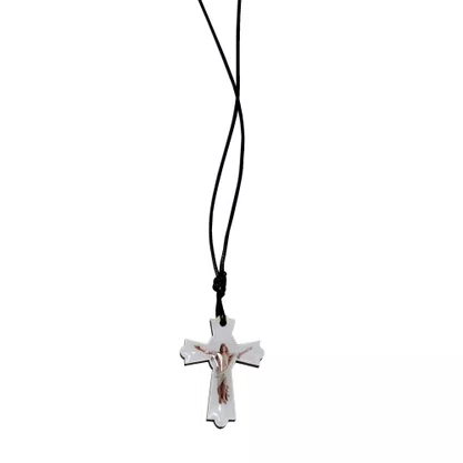 Cordão Crucifixo com Cristo Crucificado e cristo Ressuscitado Resinada 5,5 cm x 3 cm