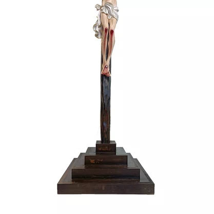 Crucifixo com Base Quadrada Degraus de Resina Nacional - 115 cm