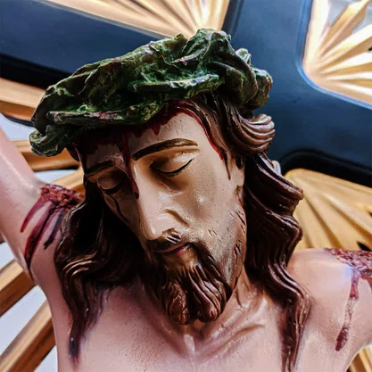 Crucifixo e Cristo em Resina com Pedestal 2.65cm