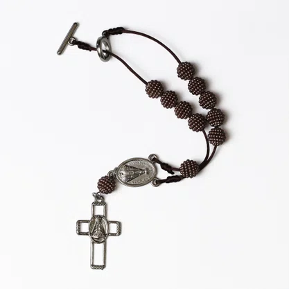 Dezena de Carro Contas Crespas Marrom 10 mm