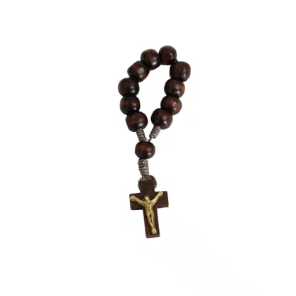 Dezena Madeira Marrom e Crucifixo - 8 Mm