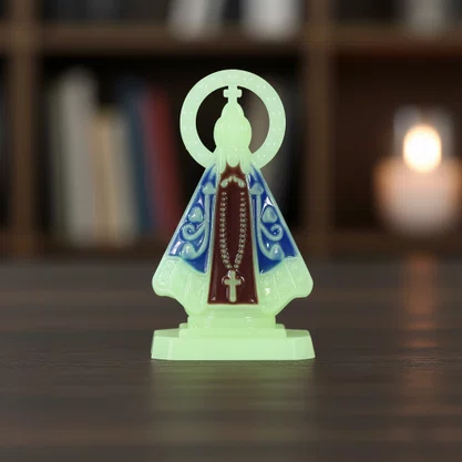 Enfeite de Nossa Senhora Aparecida Color Carro Fosforescente Autocolante - 5,5 cm