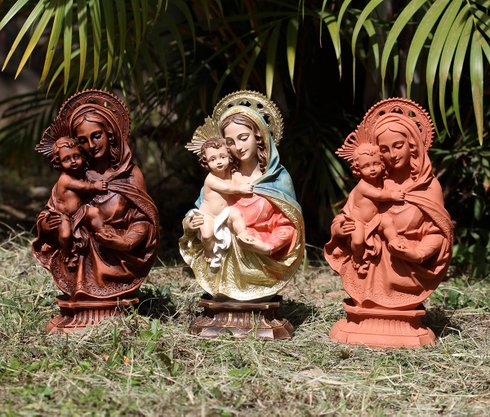 Imagem da Divina Providência de Resina Linha Premium - 30 Cm