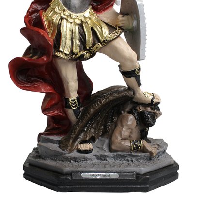 Imagem de São Miguel Arcanjo com Escudo em Resina Nacional - 30 cm
