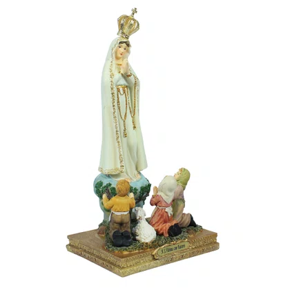 Imagem de Nossa Senhora de Fátima com Pastores de Resina Importada com Coroa - 22 cm