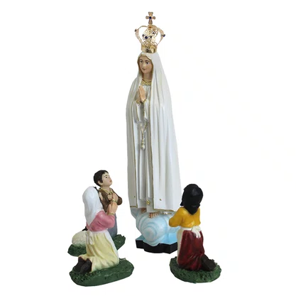 Imagem de Nossa Senhora de Fátima com Pastores de Resina Nacional com Coroa - 29 cm
