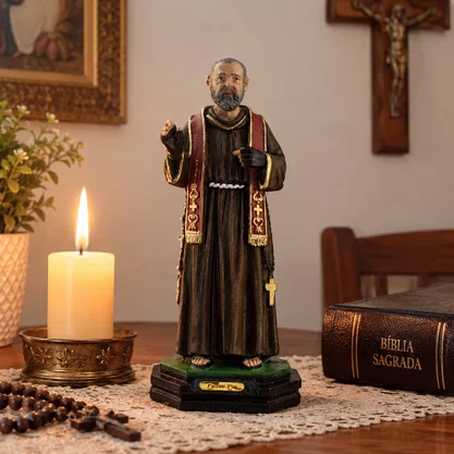 Imagem de Padre Pio de Resina Nacional - 20 cm