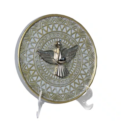 Imagem Divino Espírito Santo de Mesa em Metal e Resina Nacional - 10 cm x 10 cm
