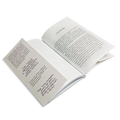 Livro Devocionário de Nossa Senhora das Lágrimas com Medalha