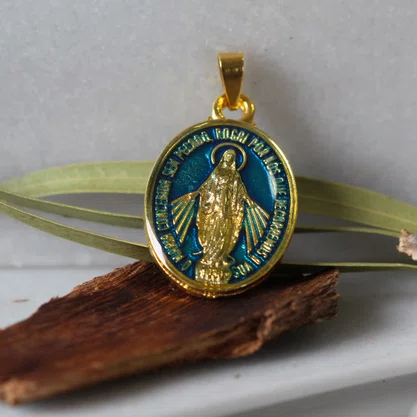Medalha de Nossa Senhora Das Graças Dourada e Resinada P
