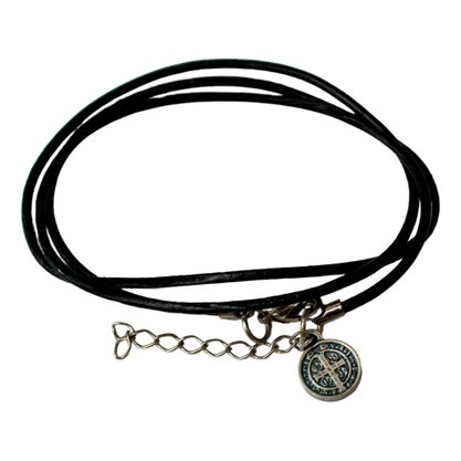 Pulseira Medalha de São Bento Couro liso - 2 mm