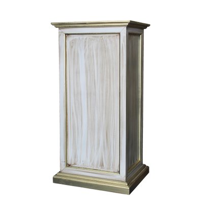 Coluna Pedestal de Madeira para Imagens Off White e Detalhe em Dourado - 120 cm x 60 cm x 50 cm