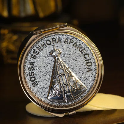 Teca Prata e Dourada de Nossa Senhora Aparecida - 2 cm x 6 cm