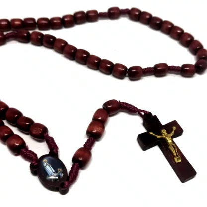 Terço Nossa Senhora de Fátima Madeira Vermelha