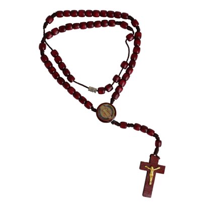 Terço Pescoço São Bento Madeira Vermelha Medalha Resinada - 6 Mm