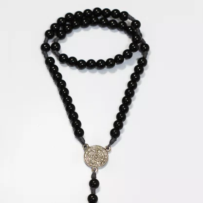 Terço São Bento Plástico Preto Cruz SST Prata - 8 mm