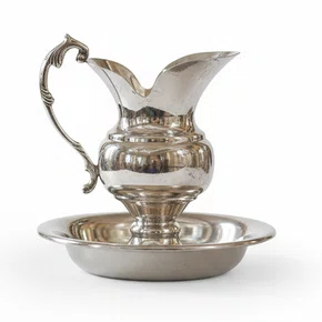 Ânfora e Bacia Lisa em Prata - P