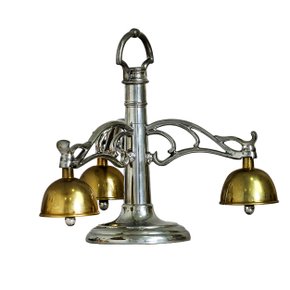 Carrilhão Prata com Sinetas em Dourado - 22,5 Cm