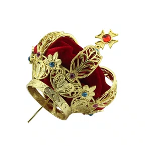 Coroa Dourada em Metal Fundido com Veludo Vermelho - 9,5 cm