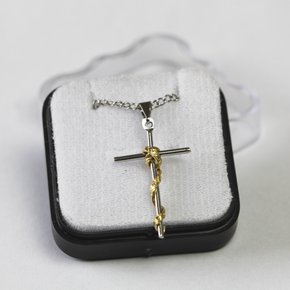 Corrente Cruz Prata com Fio Dourado Trabalhado - Inox e folheado 