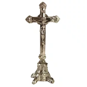 Crucifixo de Mesa em Metal Prata - 17 cm 