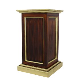 Suporte de Madeira com Rebaixo na Cor Marrom e Detalhe em Dourado - 70 cm x 40 cm x 40 cm