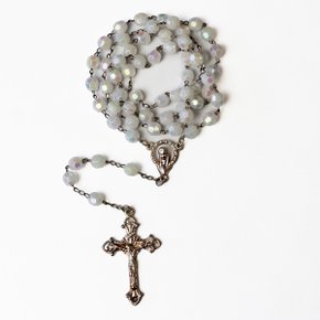 Terço Irisado Furta Cor Branco 6 mm