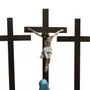 Cenário Nossa Senhora das Dores Contempla Jesus na Cruz