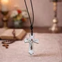 Cordão Crucifixo com Cristo Crucificado e cristo Ressuscitado Resinada 5,5 cm x 3 cm