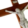 Crucifixo de Parede em Madeira e Cristo em Mármore - 31cm