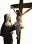 Imagem de Santa Rita contempla Jesus na Cruz de Resina Nacional - 53 cm