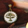 Medalha Divino Espírito Santo fundo branco cx 1.5 cm