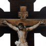 Crucifixo 3D Pia Água Benta em MDF - 20cm