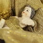 Presépio Importado de Resina Tecido Marrom Dourado - 30 cm