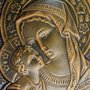 Quadro Nossa Senhora com Menino em Mármore com Pintura em Bronze 29cm